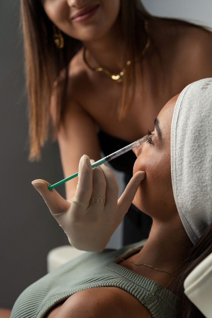 Aplicação de botox numa paciente